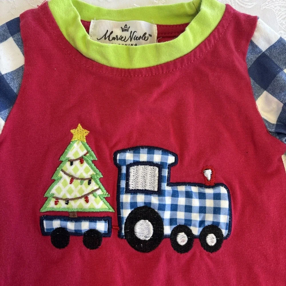 Boutique Marie Nicole Christmas red and Green Embroidered‎ romper one-piece 0-3M